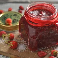 Джем Delicia Суниця 10 кг зі шматочками фруктів